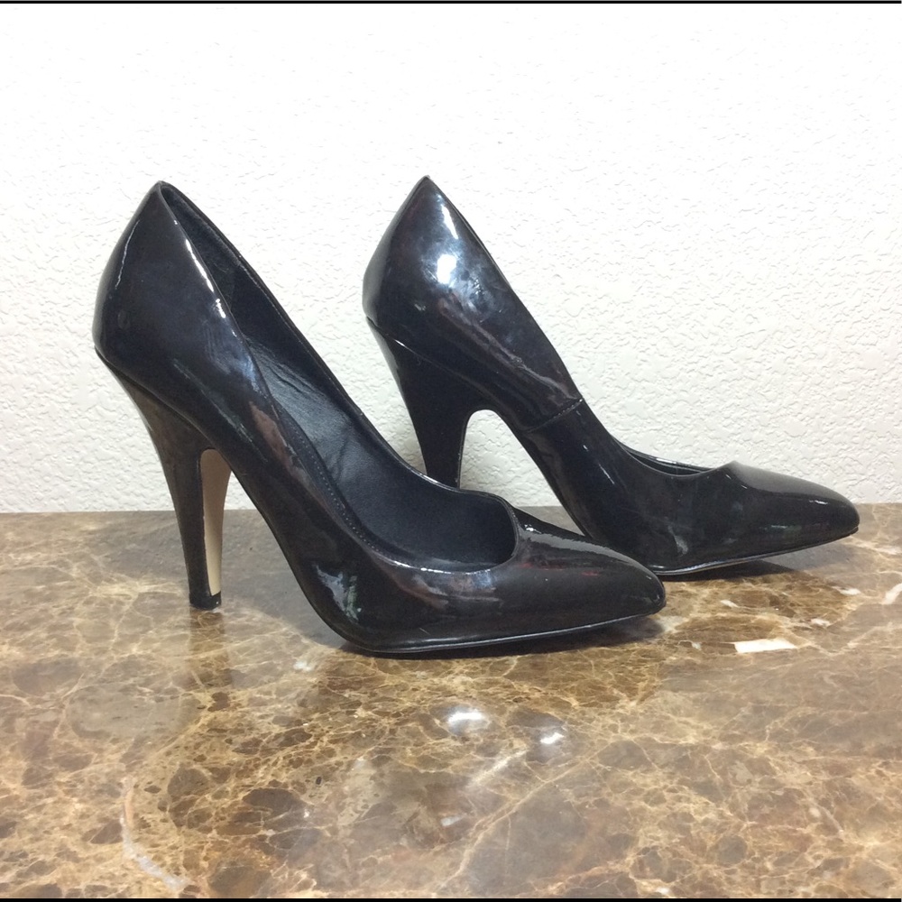 Kimchi Blue Patent Leather Pointed Toe Heels